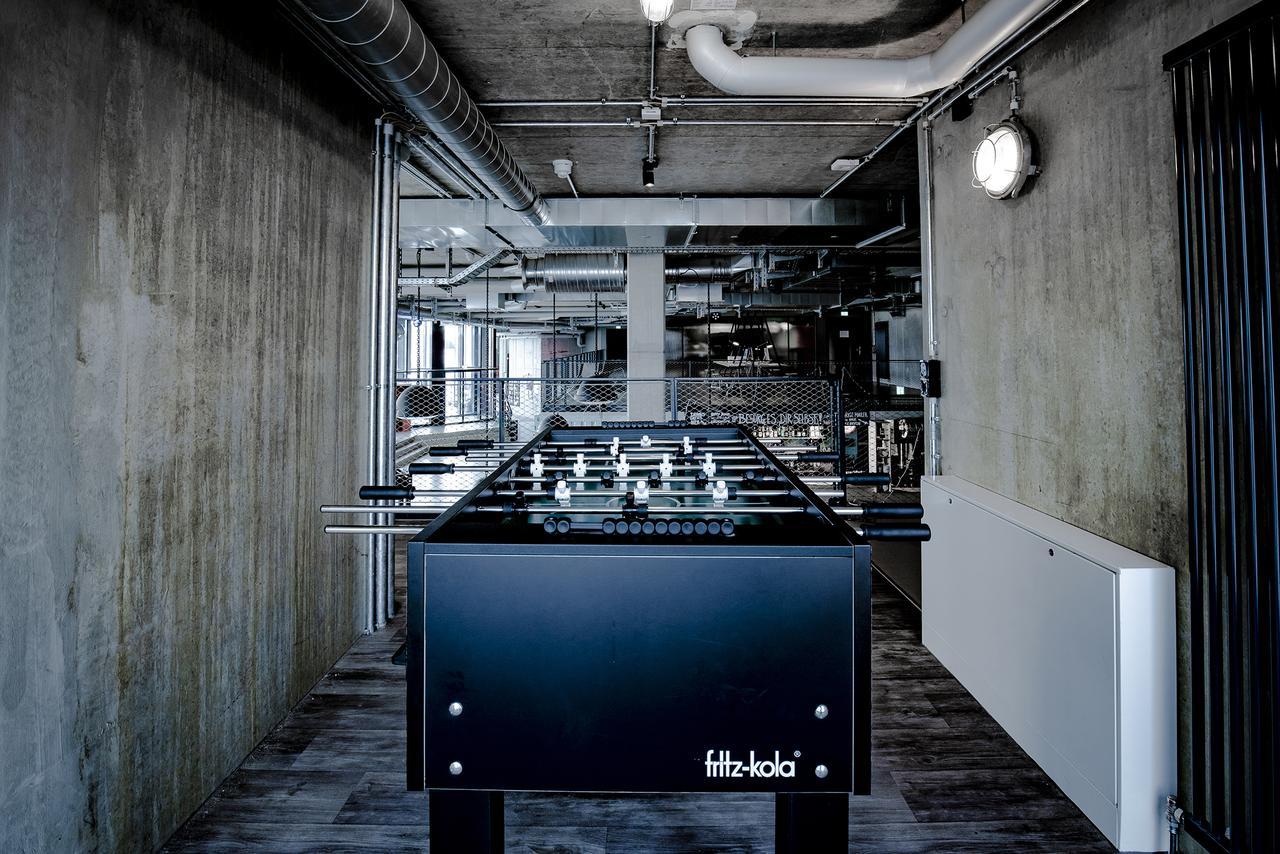 Dock Inn Hostel Warnemuende ロストック エクステリア 写真